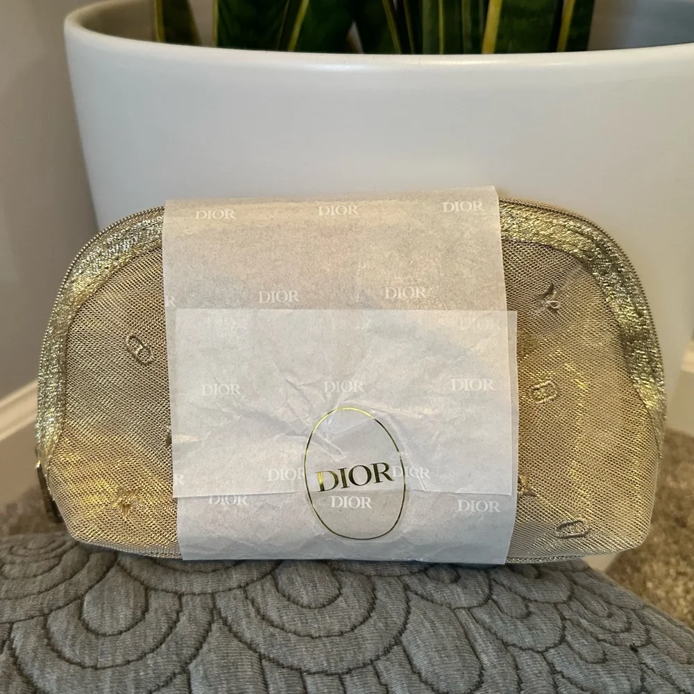 NEW⭐️DIOR Beauty Gold Mesh Embroidered Cosmetic Pouch - Picture 8 of 8